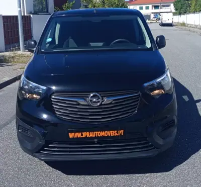 Opel Combo-e 2023 - 16990 EUR, 40100 km - 40100km - foto 2 de 17