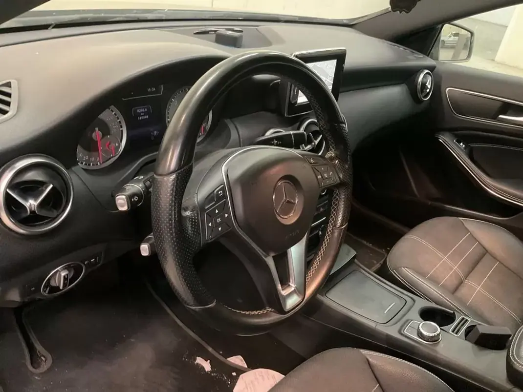 Mercedes-Benz A 180 2015 - 14750 EUR, 170122 km - 170122km - foto 7 de 8