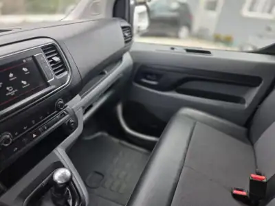 Citroën Jumpy 2019 - 15900 EUR, 122000 km - AUTO.MOTO.pt - 122000km - foto 8 de 60