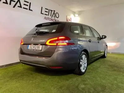 Peugeot 308 SW 2019 — photo 5 of 25