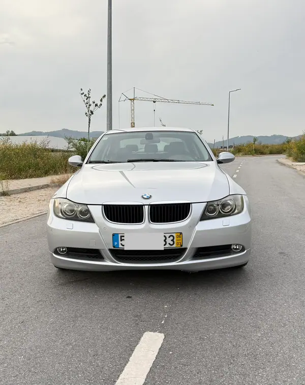 BMW 320 2006 - 7750 EUR, 310000 km - AUTO.MOTO.pt - 310000km - foto 2 de 9