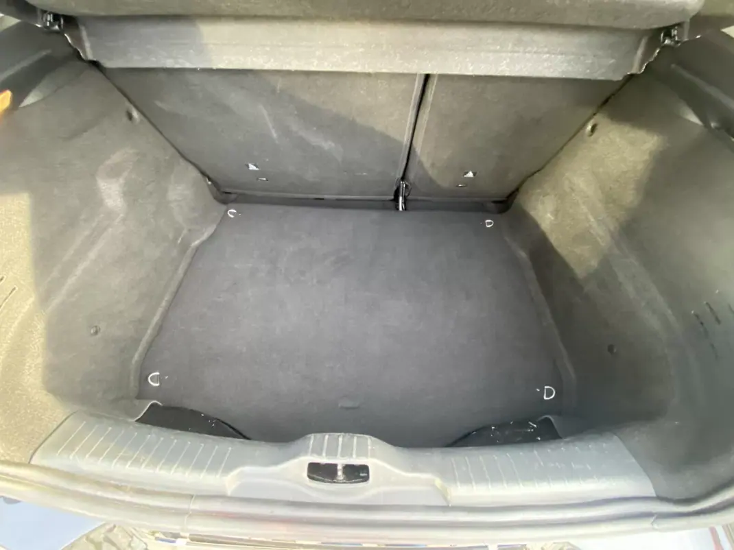 Citroën C4 Cactus 2019 - 18750 EUR, 72912 km - AUTO.MOTO.pt - 72912km - foto 36 de 54