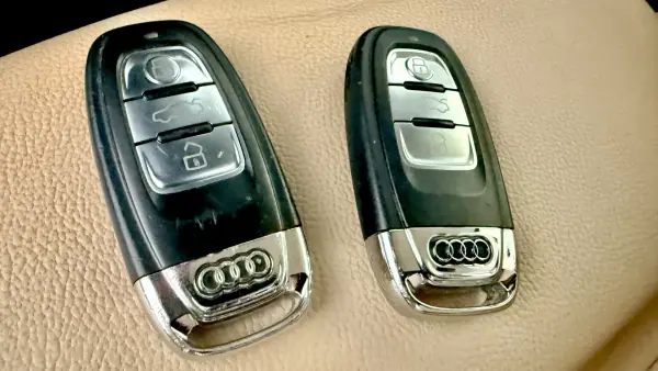 Audi A5 Cabrio 2015 - 23900 EUR, 128555 km - AUTO.MOTO.pt - 128555km - foto 61 de 61