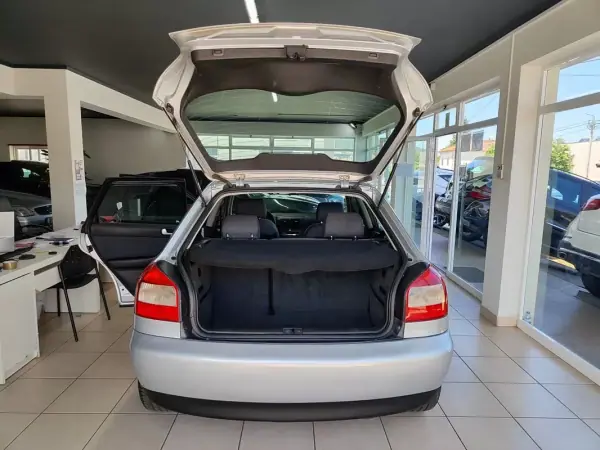 Audi A3 2002 - 5250 EUR, 330000 km - AUTO.MOTO.pt - 330000km - foto 16 de 32