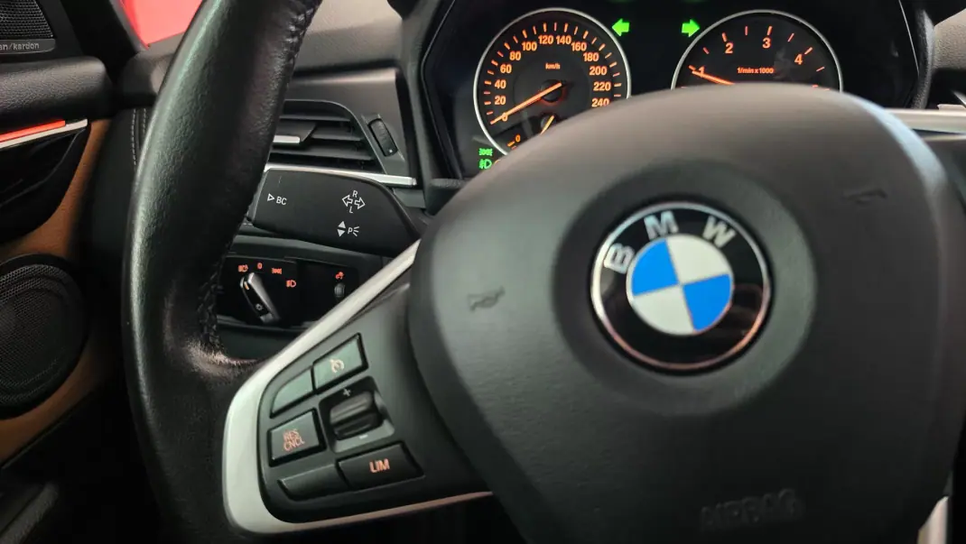 BMW 216 Active Tourer 2017 - 16990 EUR, 118407 km - AUTO.MOTO.pt - 118407km - foto 26 de 72