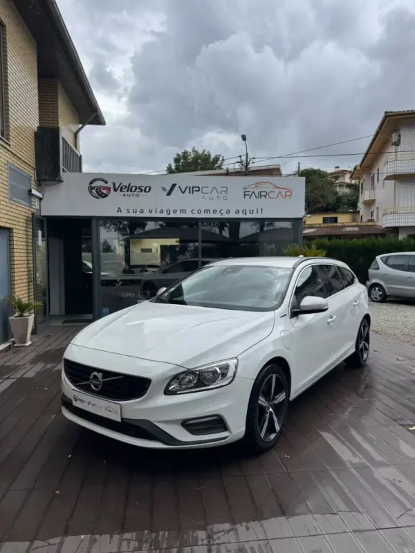 Volvo V60 2.4 D6 R-Design AWD Phev 2017 Hybrid Plug-In