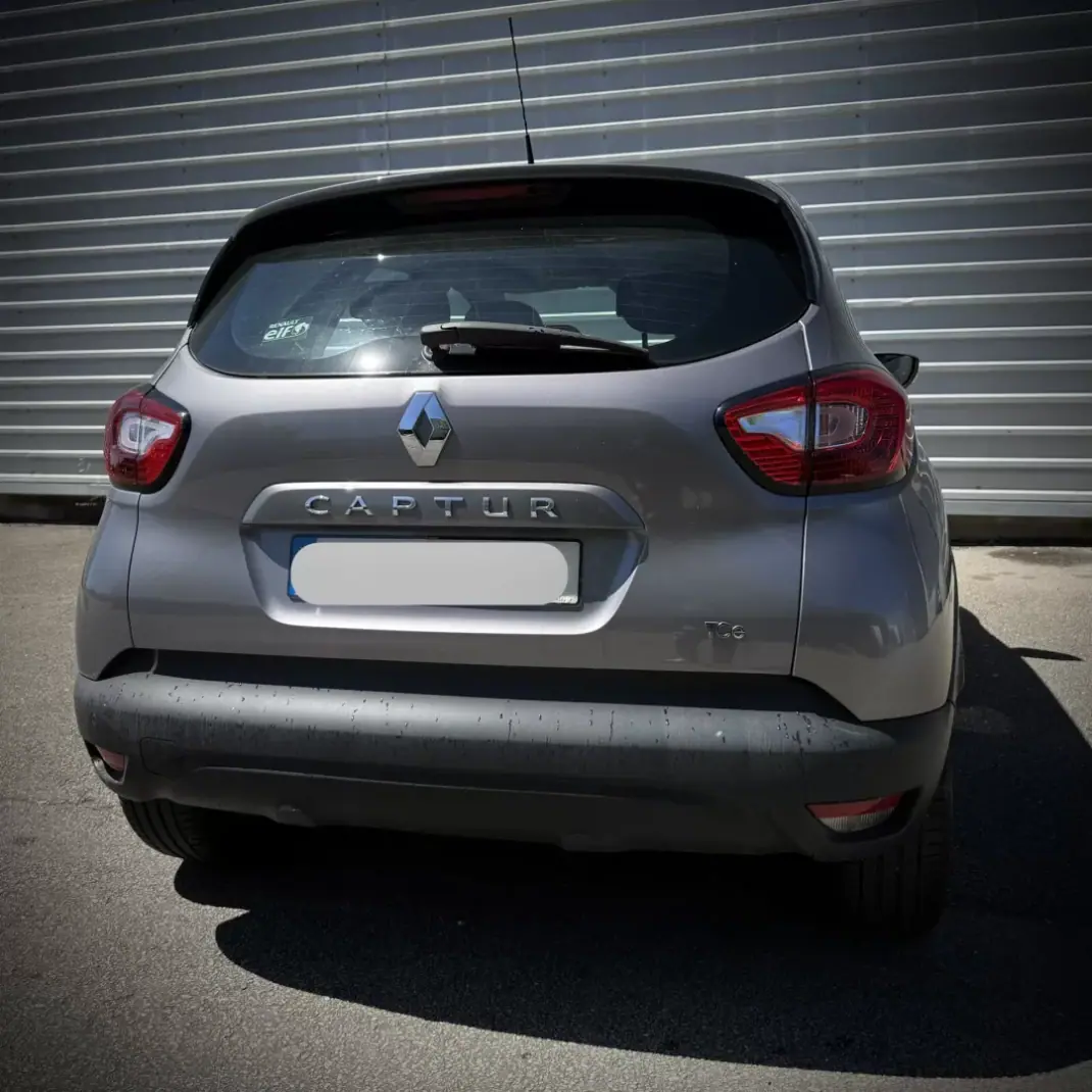 Renault Captur 2017 - 10900 EUR, 125000 km - 125000km - foto 7 de 7