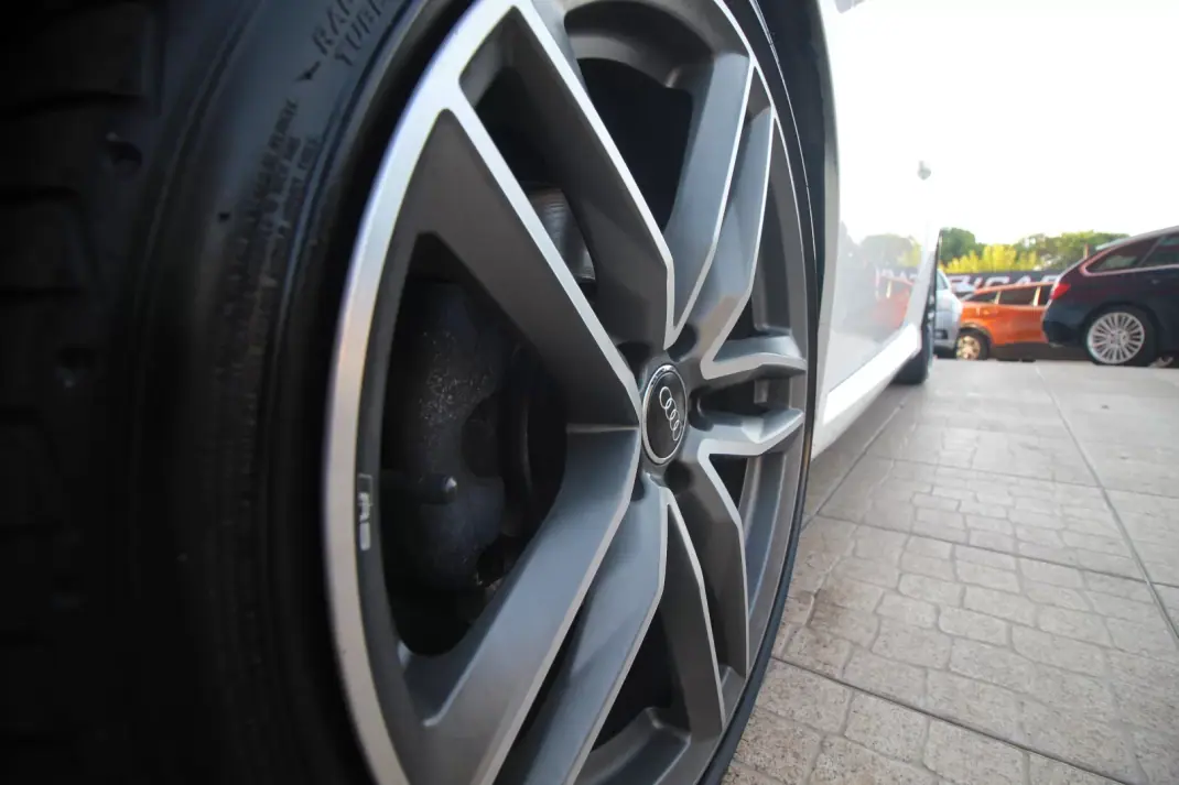 Audi TT Coupé 2015 - 23990 EUR, 242950 km - 242950km - foto 26 de 28