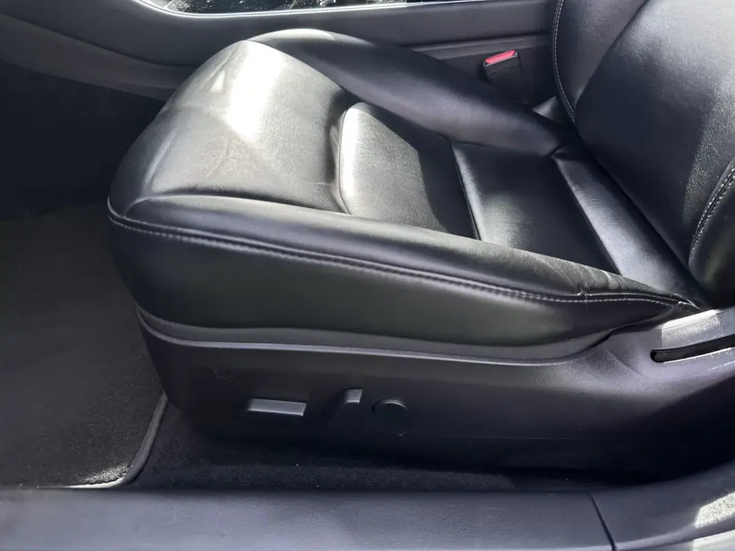 Tesla Model 3 2019 - 15500 EUR, 333000 km - AUTO.MOTO.pt - 333000km - foto 36 de 62