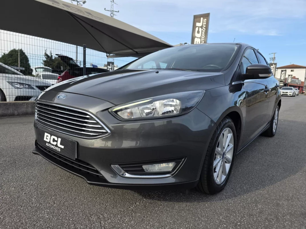 Ford Focus 2015 - 10990 EUR, 105000 km - AUTO.MOTO.pt - 105000km - foto 11 de 32