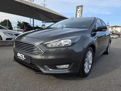 Ford Focus 2015 - 10990 EUR, 105000 km - AUTO.MOTO.pt - 105000km - foto 11 de 32