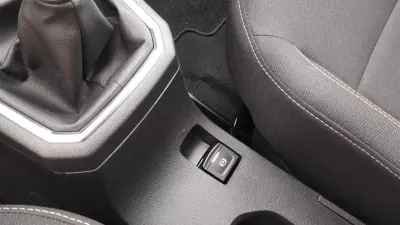 Dacia Sandero 2022 - 13950 EUR, 59000 km - AUTO.MOTO.pt - 59000km - foto 32 de 35