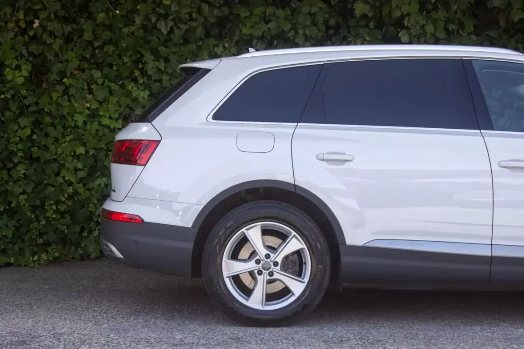 Audi Q7 2017 - 29900 EUR, 199000 km - 199000km - foto 18 de 23
