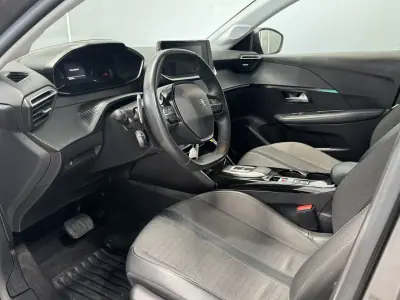 Peugeot 208 2023 - 16490 EUR, 98233 km - AUTO.MOTO.pt - 98233km - foto 23 de 28