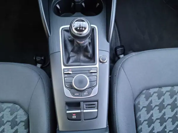 Audi A3 2014 - 14900 EUR, 250000 km - AUTO.MOTO.pt - 250000km - foto 31 de 38