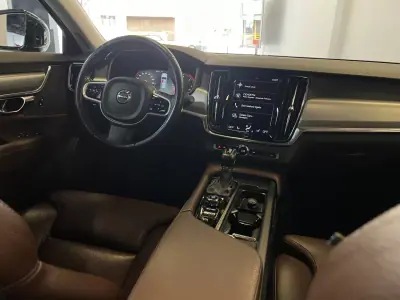 Volvo V90 2018 - 27490 EUR, 160000 km - AUTO.MOTO.pt - 160000km - foto 11 de 53