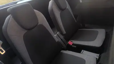 Citroën C4 2017 - 10900 EUR, 163000 km - AUTO.MOTO.pt - 163000km - foto 13 de 16