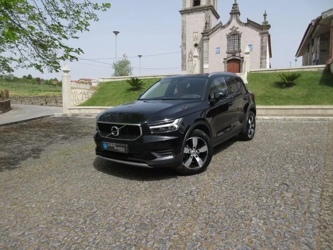 Volvo XC 40 2019 - 29490 EUR, 70000 km - AUTO.MOTO.pt - 70000km - foto 2 de 60