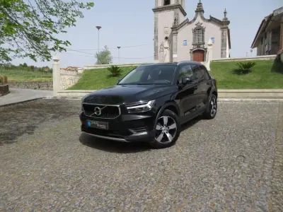 Volvo XC 40 2019 - 29490 EUR, 70000 km - AUTO.MOTO.pt - 70000km - foto 2 de 60