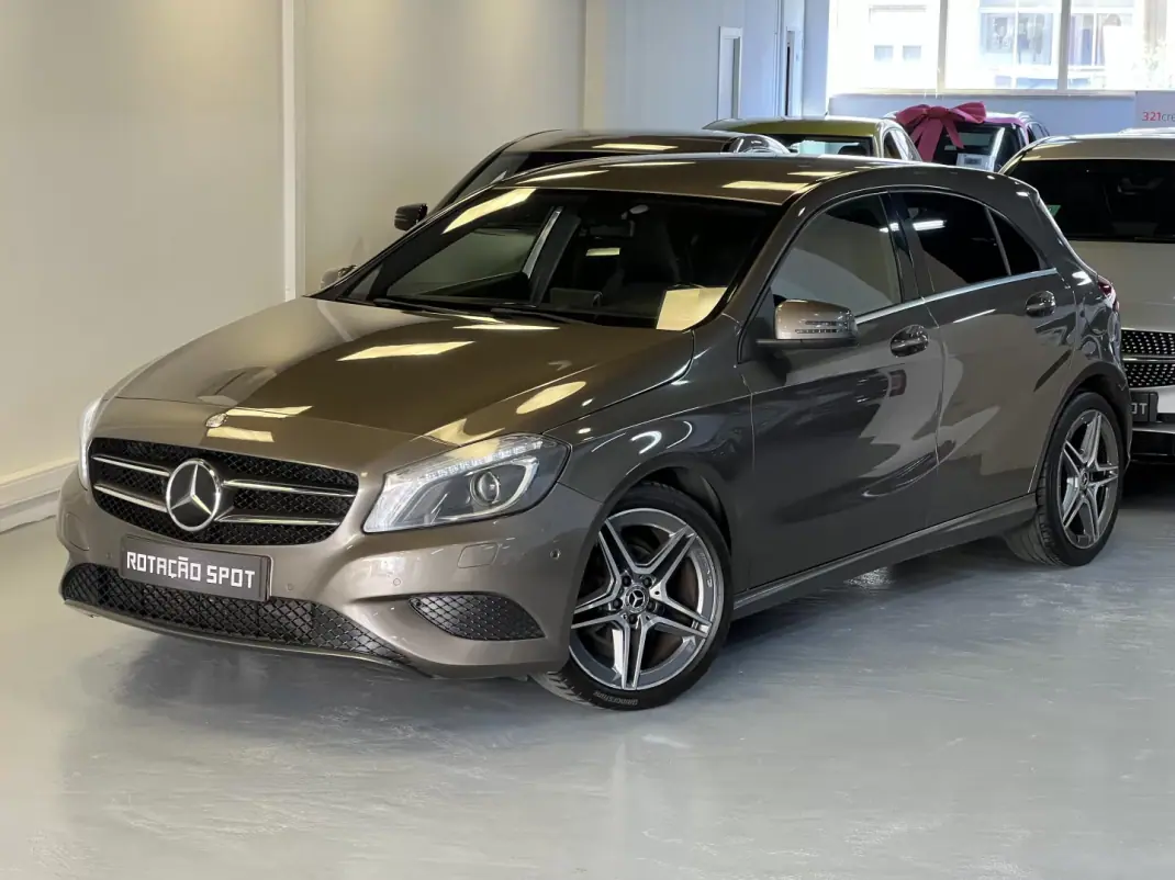 Mercedes-Benz A 180 2013 - 12990 EUR, 180000 km - AUTO.MOTO.pt - 180000km - foto 12 de 36