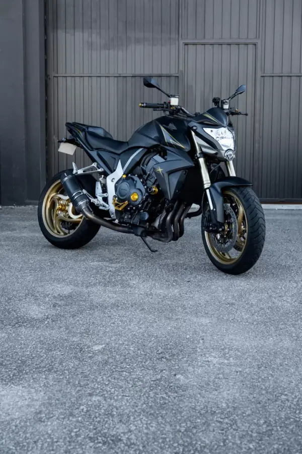 Honda CB 1000R 2012 - 8900 EUR, 22000 km - AUTO.MOTO.pt - 22000km - foto 3 de 26