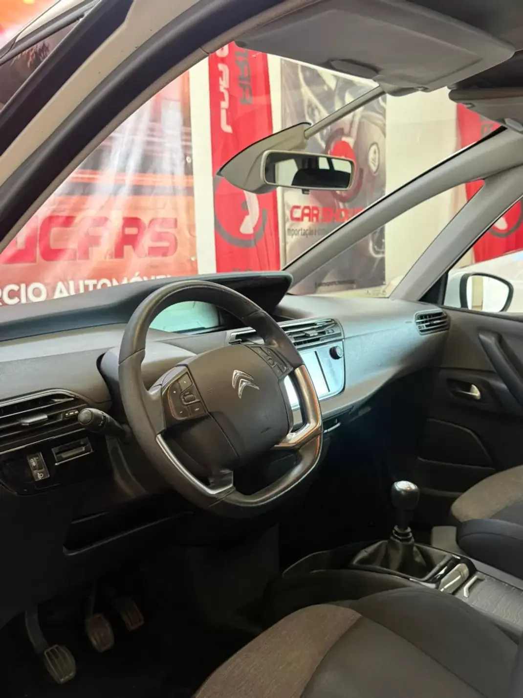 Citroën C4 Grand Picasso 2018 - 14900 EUR, 161000 km - 161000km - foto 7 de 10