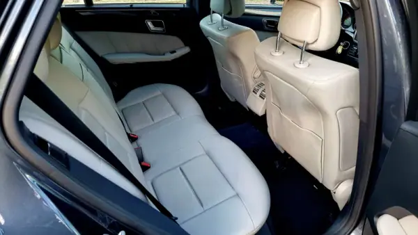 Mercedes-Benz E 220 2010 - 17450 EUR, 226000 km - AUTO.MOTO.pt - 226000km - foto 16 de 24