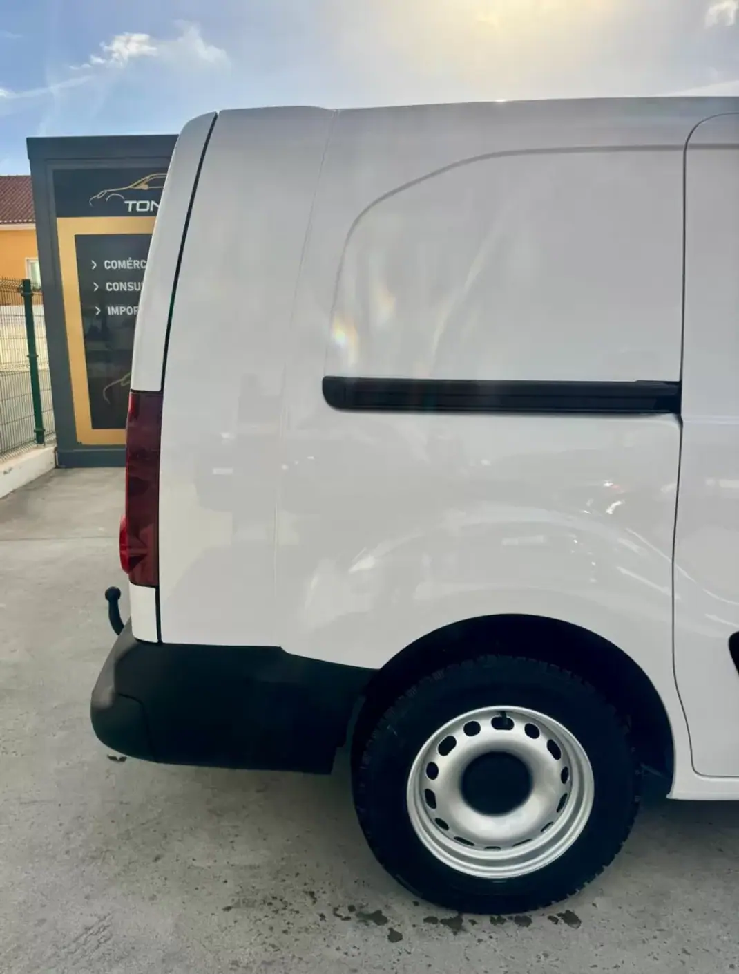 Peugeot 2016 - 13990 EUR, 189000 km - AUTO.MOTO.pt - 189000km - foto 18 de 18