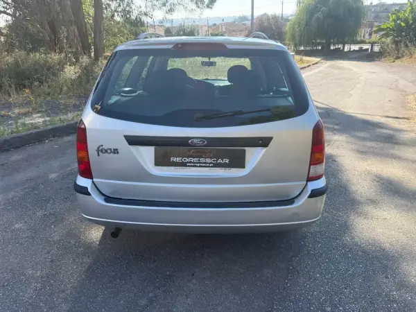 Ford Focus 2004 - 2750 EUR, 155000 km - AUTO.MOTO.pt - 155000km - foto 20 de 24