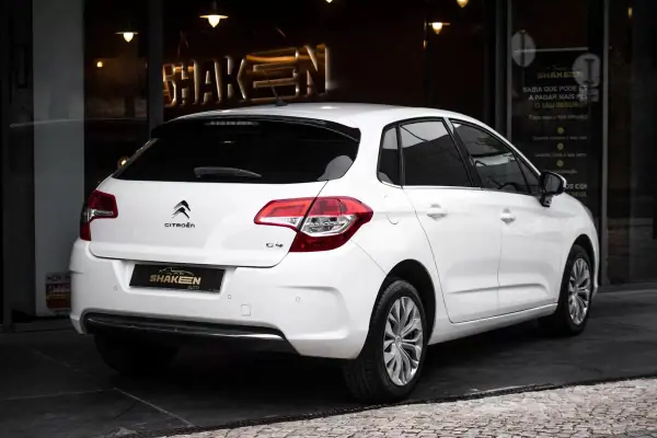 Citroën C4 2011 - 5790 EUR, 293492 km - AUTO.MOTO.pt - 293492km - foto 4 de 29