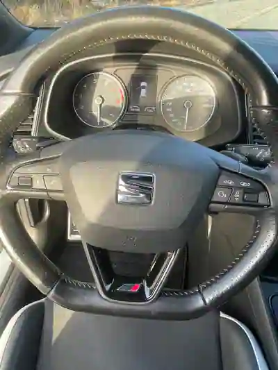 SEAT Leon 2014 - 22900 EUR, 159000 km - foto 6 de 15