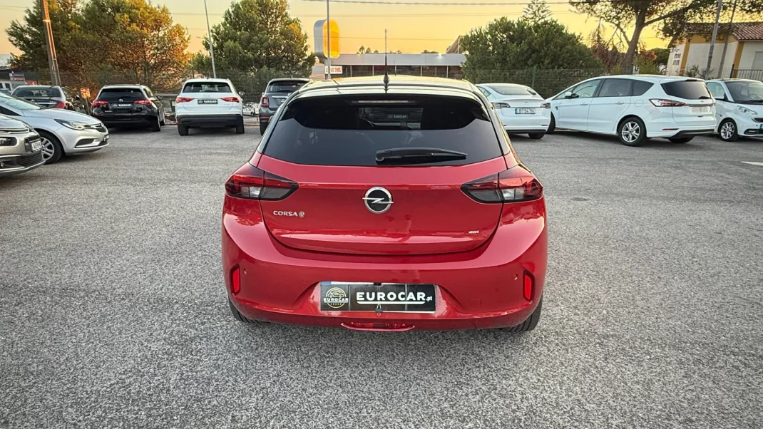Opel Corsa-e 2021 - 16800 EUR, 47077 km - AUTO.MOTO.pt - 47077km - foto 2 de 38
