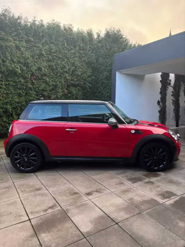 MINI One 2011 - 9750 EUR, 167000 km - AUTO.MOTO.pt - 167000km - foto 8 de 21