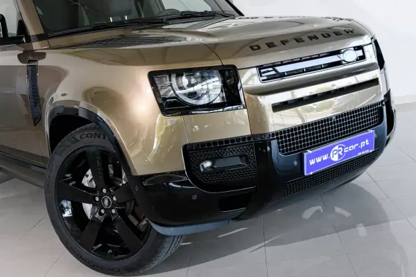 Land Rover Defender 2025 - 104900 EUR, 13995 km - AUTO.MOTO.pt - 13995km - foto 6 de 49