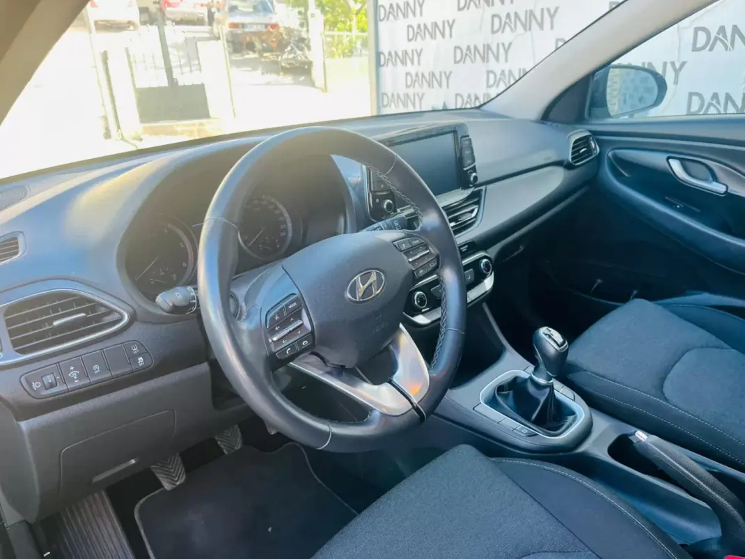 Hyundai i30 SW 2021 - 18750 EUR, 88000 km - 88000km - foto 5 de 12