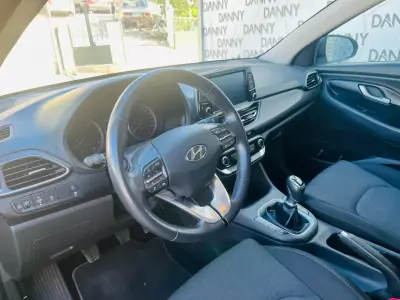 Hyundai i30 SW 2021 - 18750 EUR, 88000 km - AUTO.MOTO.pt - 88000km - foto 5 de 12