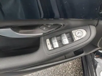 Mercedes-Benz C 220 2015 - 21500 EUR, 187100 km - AUTO.MOTO.pt - 187100km - foto 8 de 9