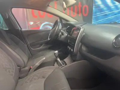 Renault Clio 2019 - 11750 EUR, 106000 km - AUTO.MOTO.pt - 106000km - foto 33 de 45