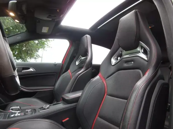 Mercedes-Benz A 45 AMG 2017 - 38990 EUR, 110000 km - AUTO.MOTO.pt - 110000km - foto 46 de 56