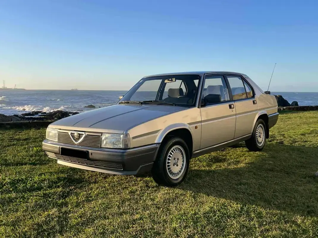 Alfa Romeo 90 1988 - 18900 EUR, 27700 km - 27700km - foto 44 de 60