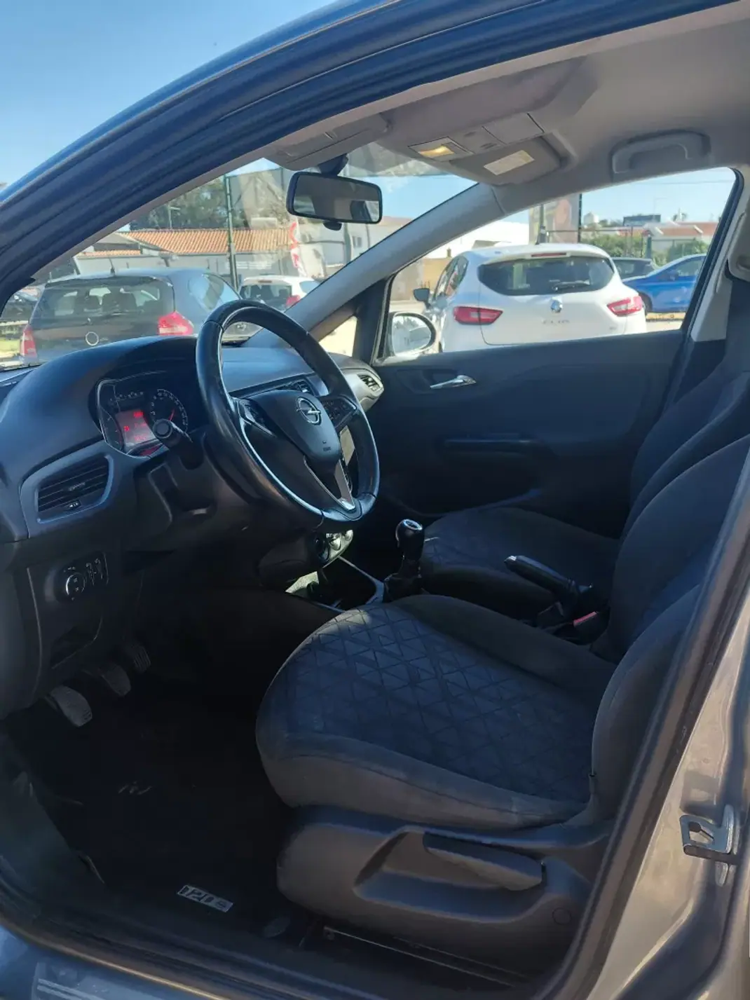 Opel Corsa 2019 - 10900 EUR, 70000 km - AUTO.MOTO.pt - 70000km - foto 4 de 12
