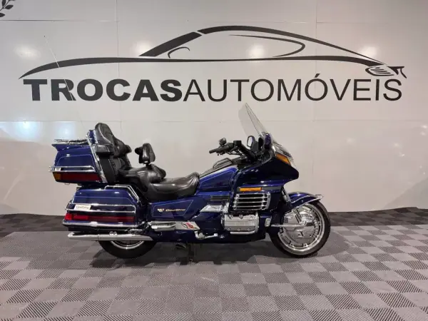 Honda Gold Wing 2000 - 8750 EUR, 84000 km - AUTO.MOTO.pt - 84000km - foto 24 de 28