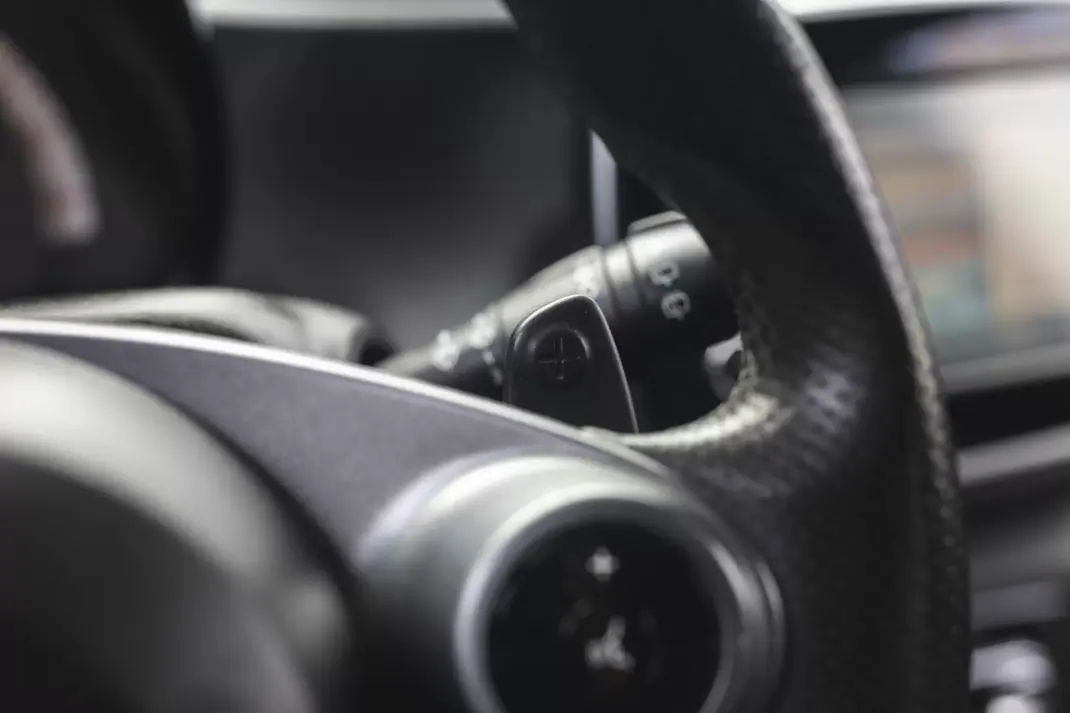 Smart Fortwo Cabrio 2015 - 11900 EUR, 179000 km - AUTO.MOTO.pt - 179000km - foto 12 de 20