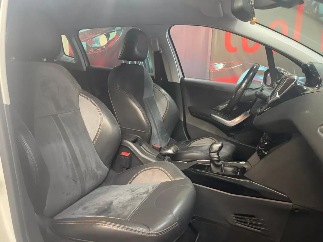 Peugeot 2008 2015 - 8500 EUR, 166000 km - AUTO.MOTO.pt - 166000km - foto 29 de 44