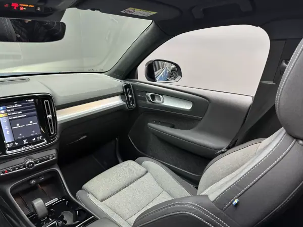 Volvo XC 40 2023 - 39900 EUR, 15000 km - AUTO.MOTO.pt - 15000km - foto 22 de 61