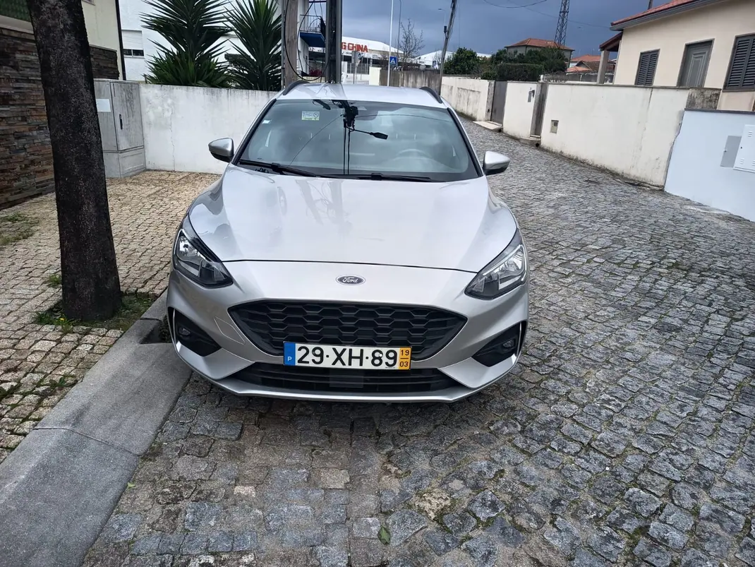 Ford Focus SW 2019 - 15500 EUR, 95000 km - AUTO.MOTO.pt - 95000km - foto 1 de 5