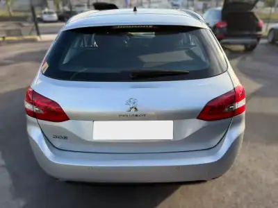 Peugeot 308 SW 2015 - 12900 EUR, 162000 km - AUTO.MOTO.pt - 162000km - foto 7 de 13