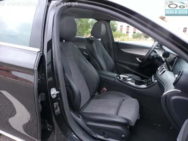 Mercedes-Benz E 220 2017 - 24500 EUR, 181000 km - AUTO.MOTO.pt - 181000km - foto 13 de 20