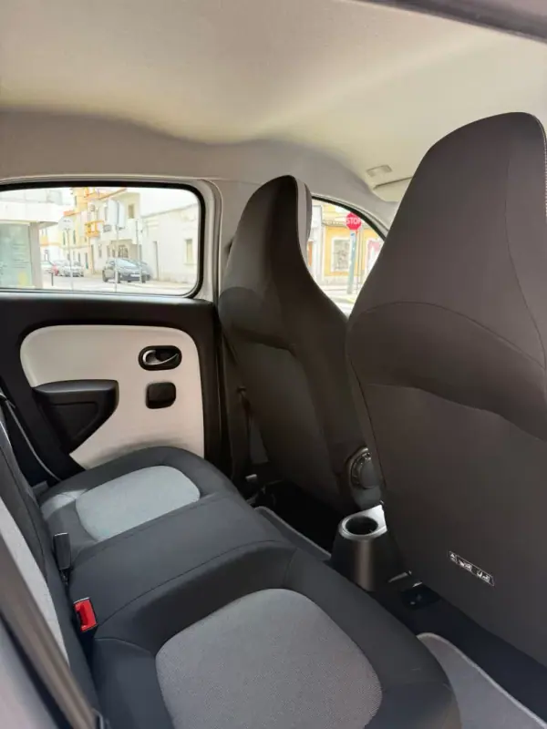 Renault Twingo 2020 - 12350 EUR, 40000 km - AUTO.MOTO.pt - 40000km - foto 10 de 12