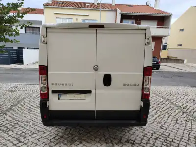 Peugeot BOXER 2.2 HDI FIBRADA L2H2 PREMIUM 2012 - 7990 EUR, 271750 km - AUTO.MOTO.pt - 271750km - foto 6 de 14